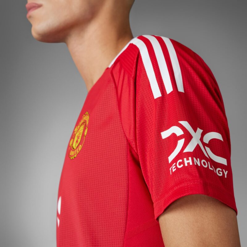 Manchester United 2024-25 home kit - Image 3