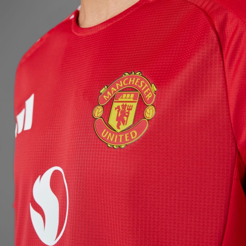 Manchester United 2024-25 home kit - Image 5